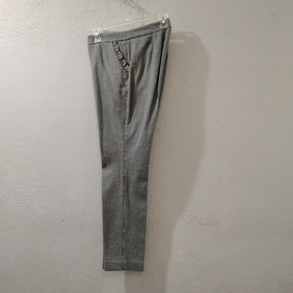 ZARA BASICS- S-CHEVRON GRAY AND BLACK TREASURES PANT SKINNY